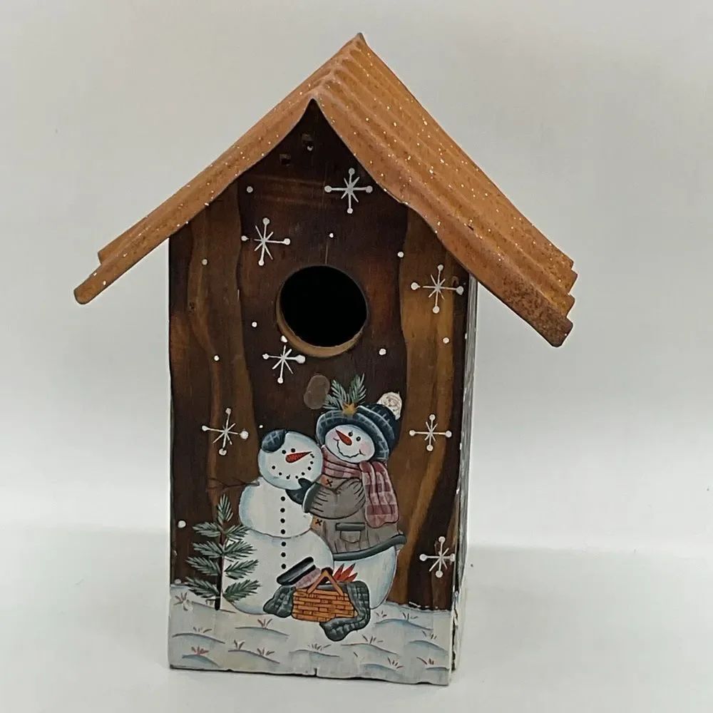 Charming Vintage Snowman Birdhouse Decor